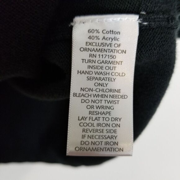 Quacker Factory Women' Plus Snowflake Beaded Pearl Tunic Sweater Sz 1X Black - Picture 6 of 6